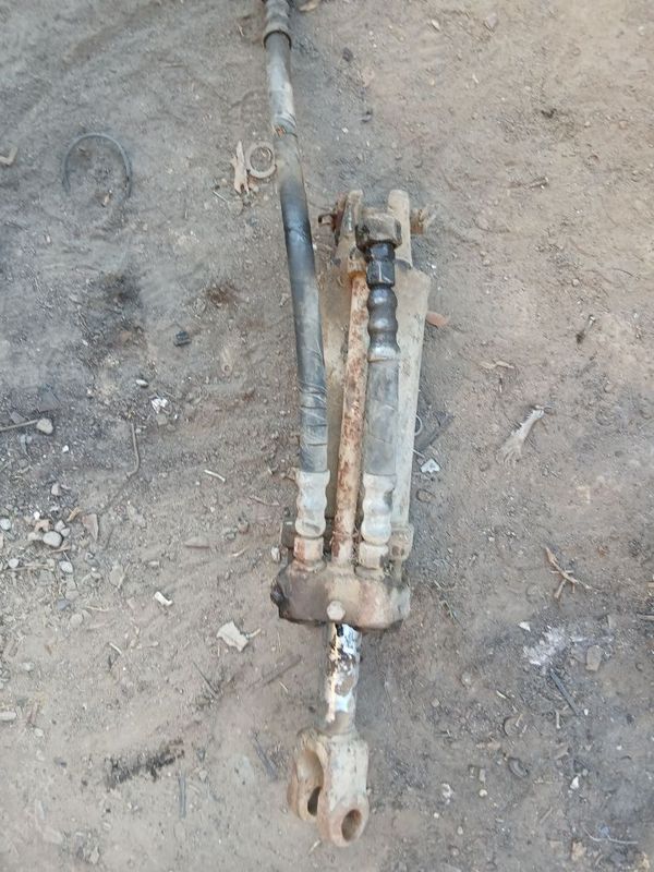 Tarxtor zapchasti butbutun ishlaydi Tarxtor zapchasti butbutun ishlaydi
