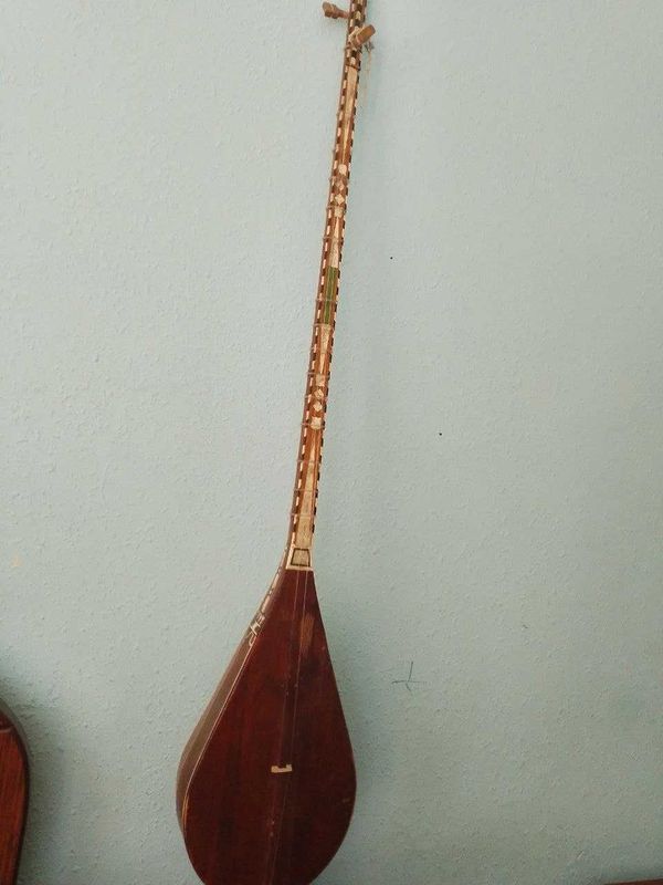 Yaxshi dutor sotiladi