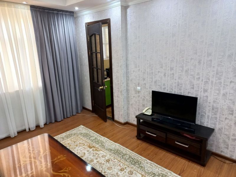 Сдам в аренду 1-ком в центре, 400 Сдам в аренду 1-ком в центре, 400