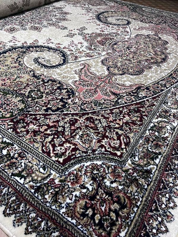 Ковер,Иран, отличное состояние.250/500,цена 2млн Ковер,Иран, отличное состояние.250/500,цена 2млн