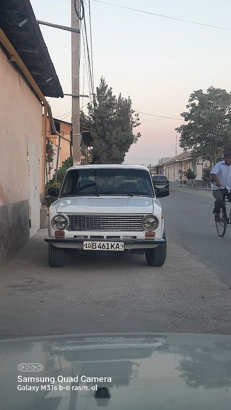 Jiguli 2101 kafolati bilan. Jiguli 2101 kafolati bilan.