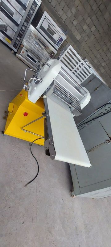 Xamir yoyadigan aparat Xamir yoyadigan aparat
