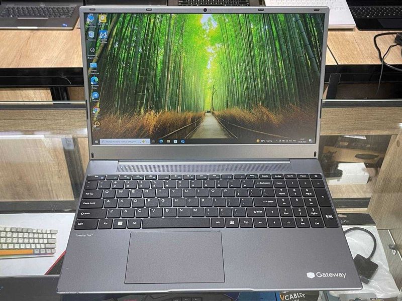 Gateway gwtn156-128bk yzen 3 3250U ram 4 ssd 128