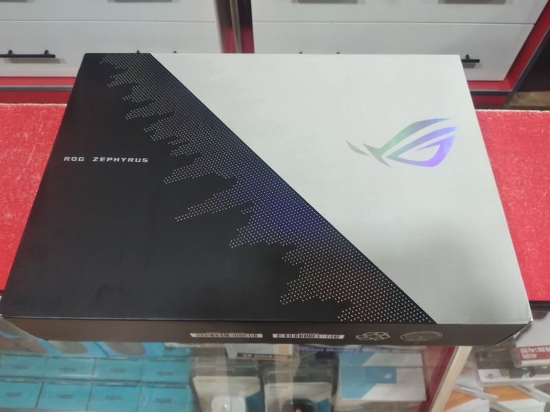 ASUS-ROG Zephyrus