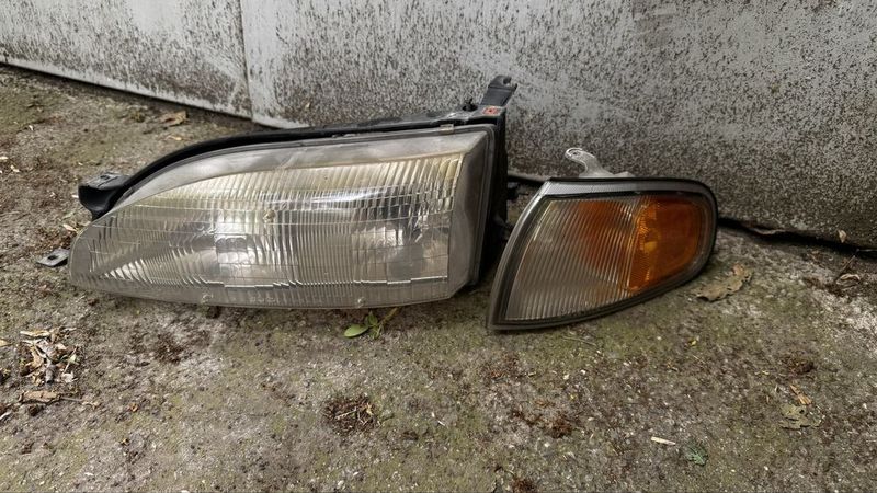 Фара перед на Toyota Camry 10 Фара перед на Toyota Camry 10