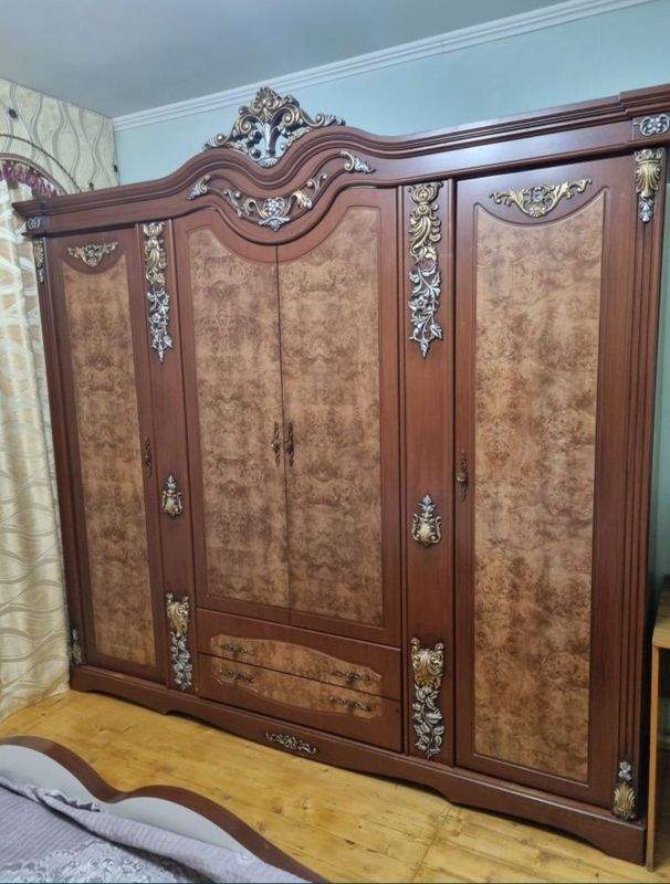 Spalniy komplekt sotiladi srochna Spalniy komplekt sotiladi srochna