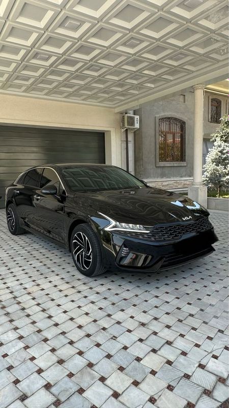 Kia k5 sotiladi