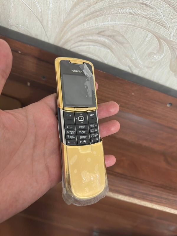 Nokia 8800, nokia 2720 flip Nokia 8800, nokia 2720 flip