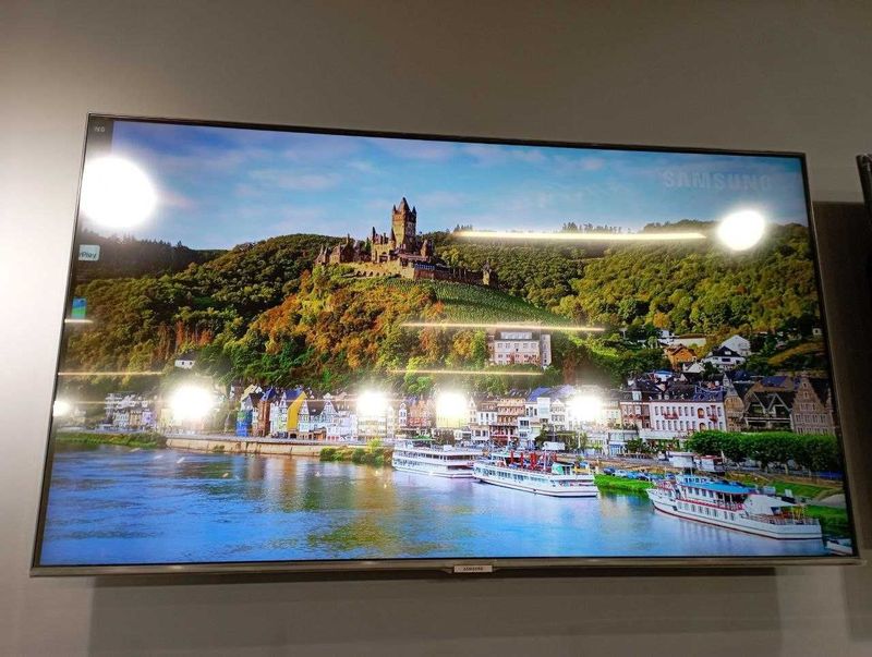 Телевизор 45 Samsung UHD 4K Smart TV AU7500 (UE43AU7500UXCE)