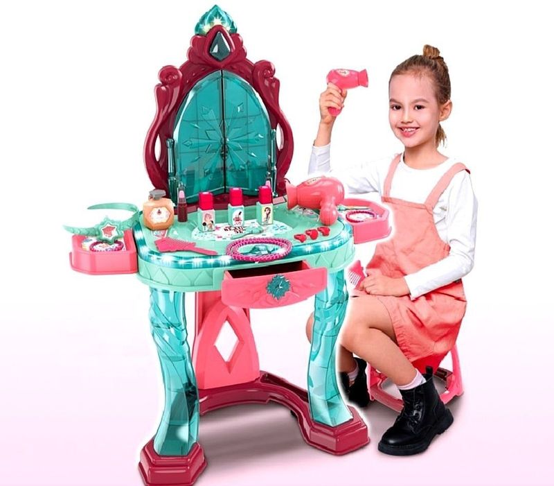 Игровой столик Трюмо со стульчиком и подсветкой Игровой столик Трюмо со стульчиком и подсветкой
