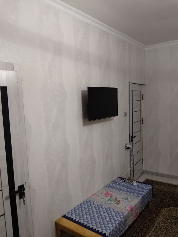 Chilonzor 8 kvartera bor 1 kishi kerak Chilonzor 8 kvartera bor 1 kishi kerak