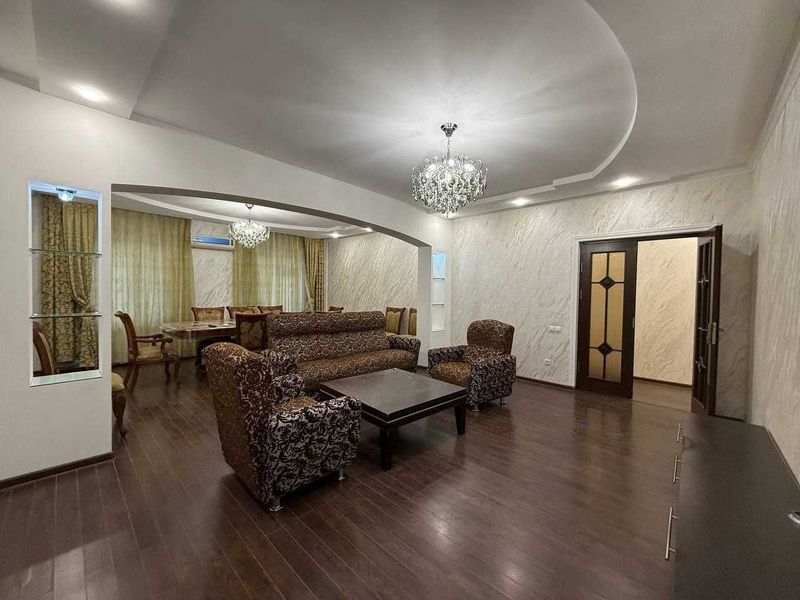 Госпитальный кафе Анор банковская 4-комн 9/12 150 м² 2 с/у ремонт меб Госпитальный кафе Анор банковская 4-комн 9/12 150 м² 2 с/у ремонт меб