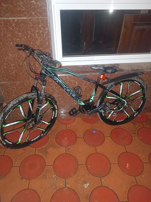 Deyarli yangidek velosiped sotiladi juda arzon Deyarli yangidek velosiped sotiladi juda arzon