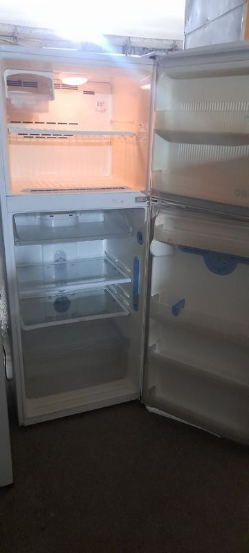 Sotiladi lg xaladelnik Sotiladi lg xaladelnik