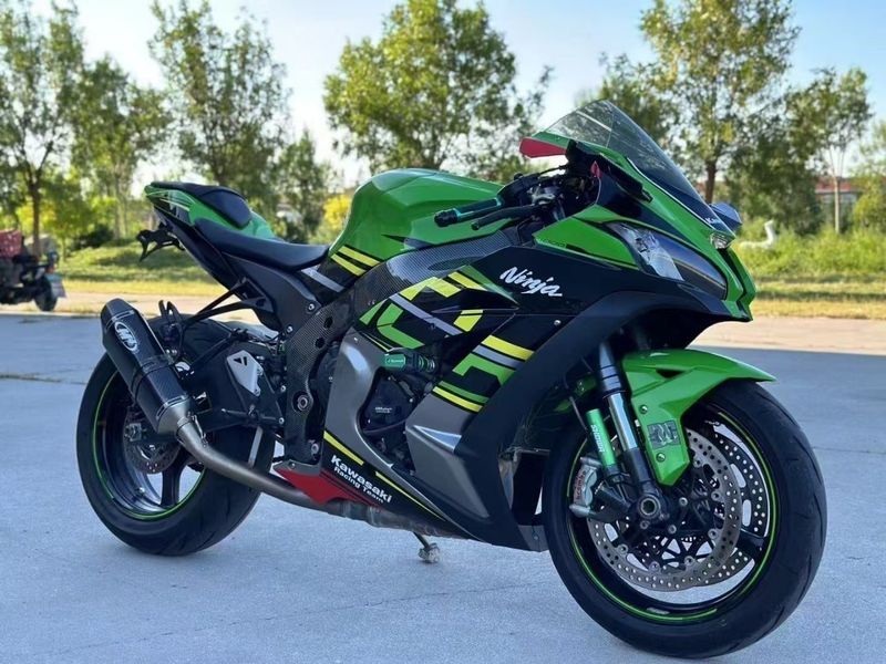 Kawasaki zx10r Sotiladi Kawasaki zx10r Sotiladi