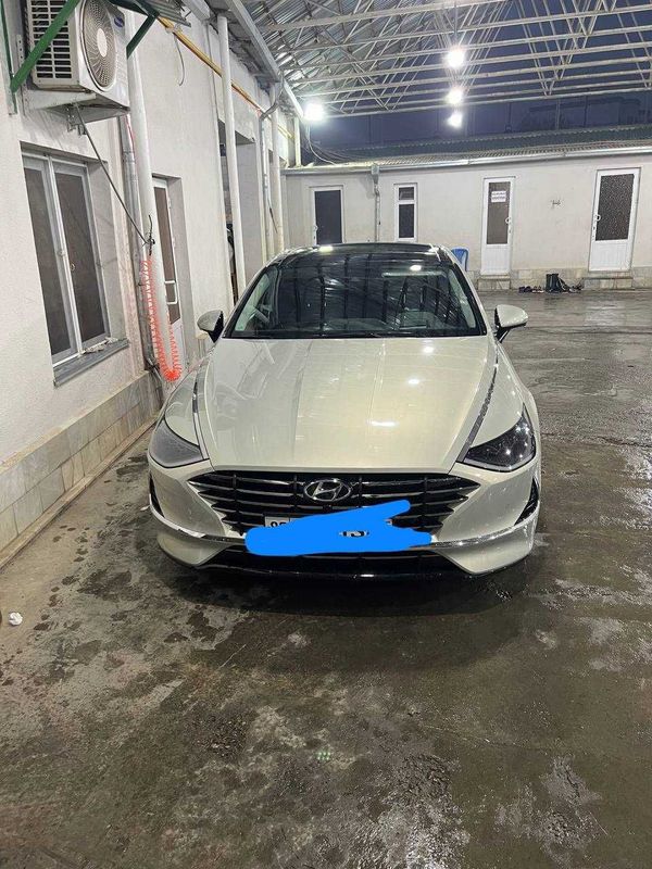 Hyundai Sanata сотилади