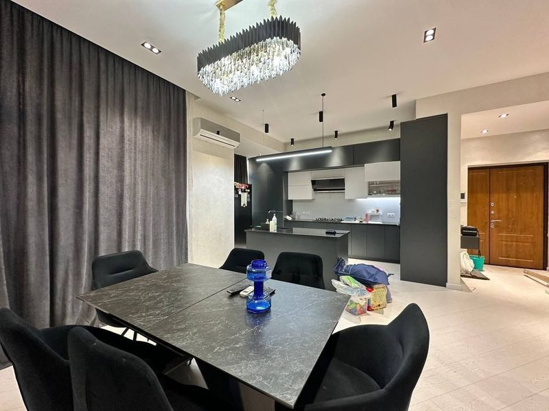 Дуплекс в ЖК Parisien 4/1/8, 180м², Евроремонт с удобствами, срочно!!!