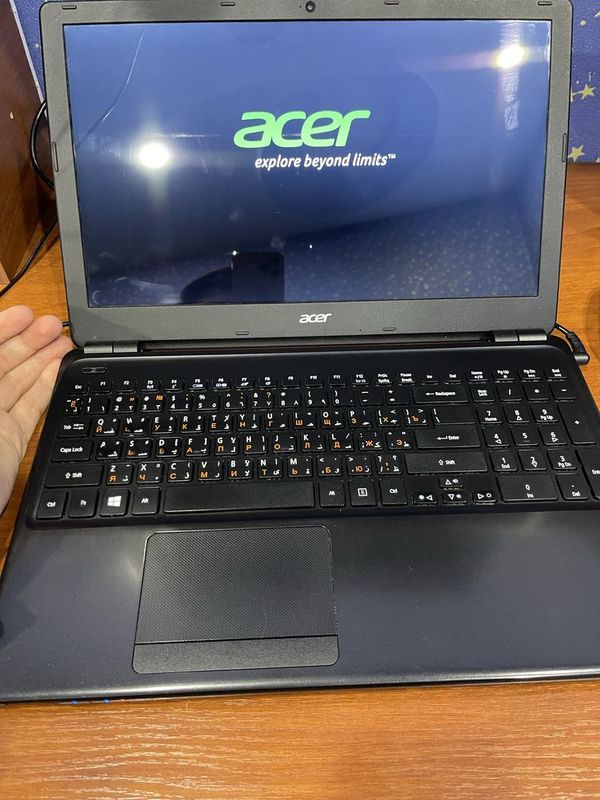 150$ Acer notebook сотилади