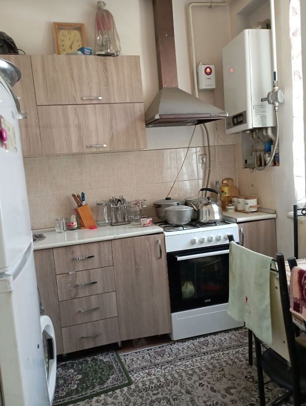 Продам Сергели-6а 2/1/7 Продам Сергели-6а 2/1/7