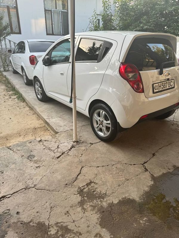 Spark sotiladi Kraska toza 2019 Spark sotiladi Kraska toza 2019
