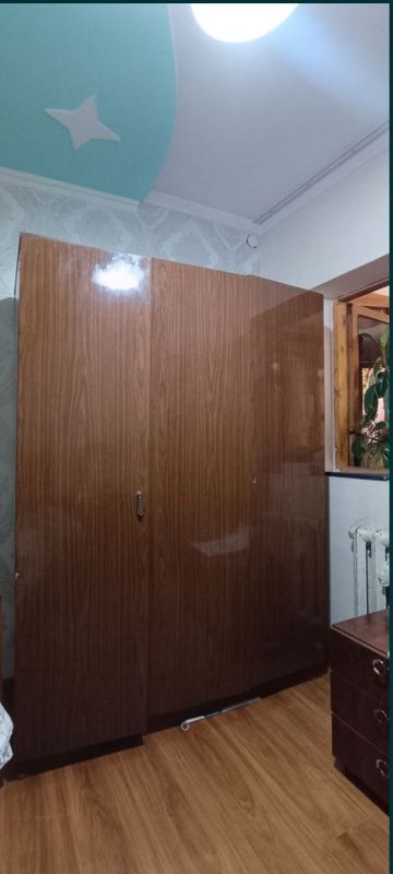 Мебел шкаф трюмо кроват тумбочка продаётся Мебел шкаф трюмо кроват тумбочка продаётся