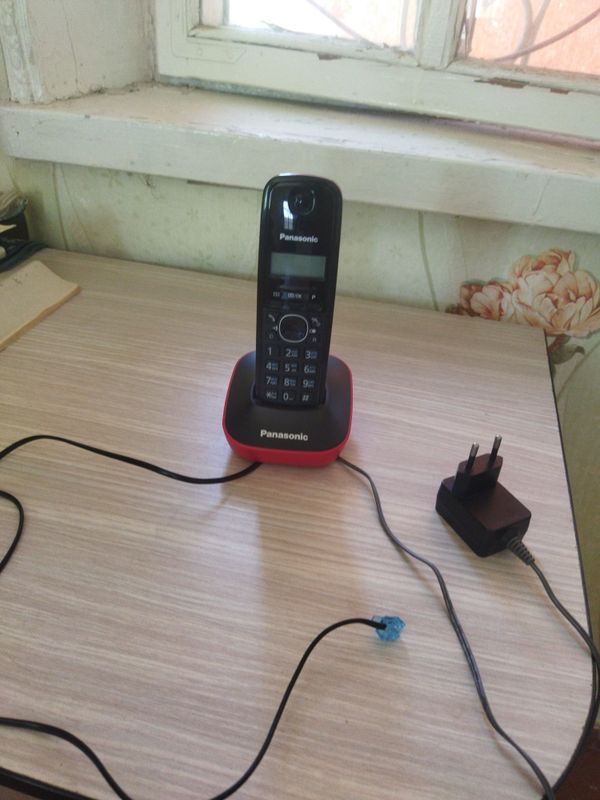 Телефон Panasonic Телефон Panasonic