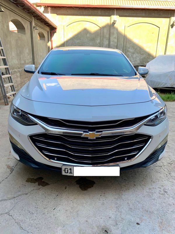 Malibu 2 LT 2018 2.4 атмосферный, белый жемчуг Malibu 2 LT 2018 2.4 атмосферный, белый жемчуг