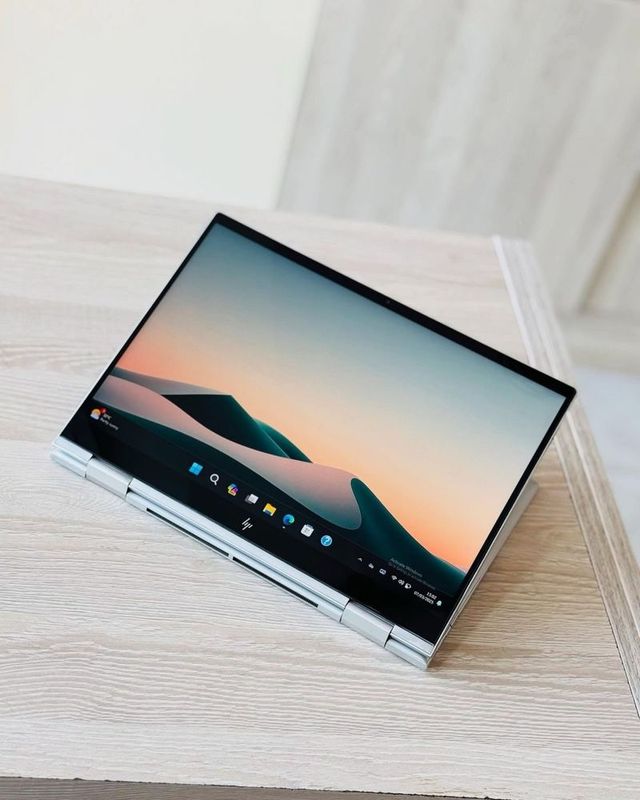 HP envy x360 core i5