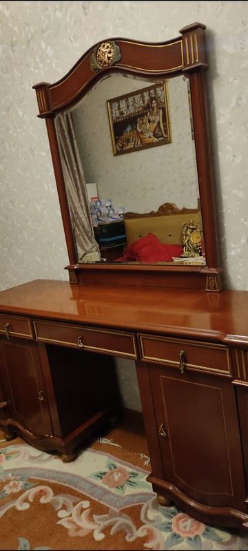Трюмо Китай с прикроватными тумбами Трюмо Китай с прикроватными тумбами