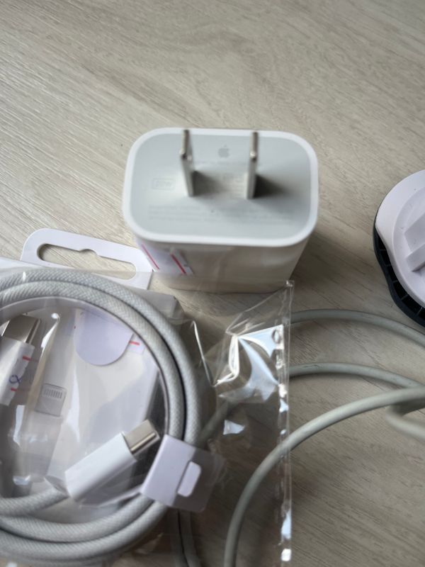 Ipad zaryadka 20w Apple Ipad hamma modeliga Ipad zaryadka 20w Apple Ipad hamma modeliga
