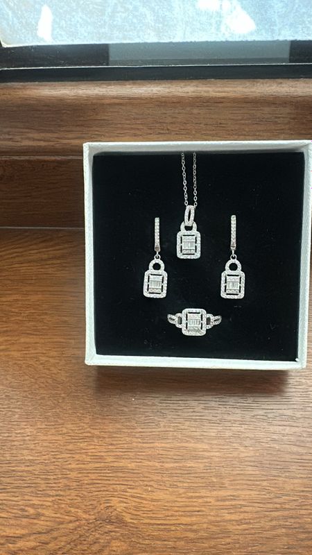Kumush 925 proba. Серебро 925 проба