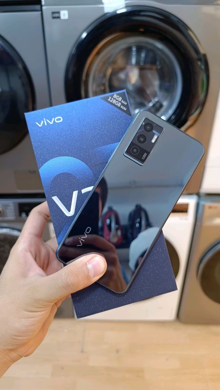 vivo v23E 8+4 128 yengi narsa vitirinada turgan vivo v23E 8+4 128 yengi narsa vitirinada turgan