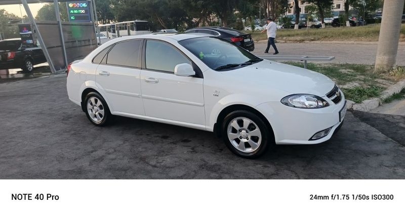 Chevrolet Lacetti сотилади бир кул салондан чикарилган Chevrolet Lacetti сотилади бир кул салондан чикарилган