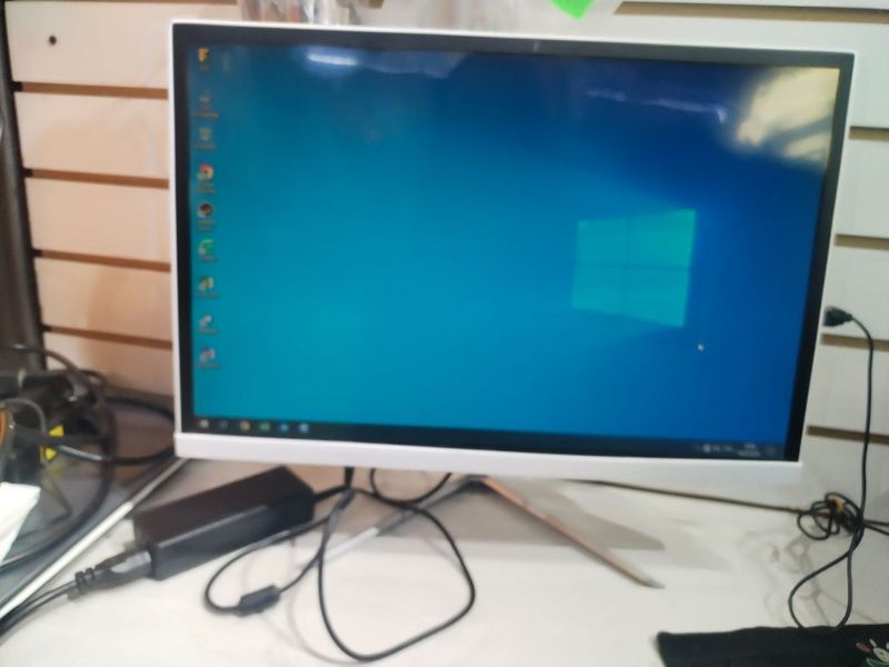 Monoblok sotiladi Core i3 Monoblok sotiladi Core i3