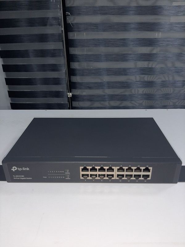 Коммутатор Switch 16 port Gigabyte Коммутатор Switch 16 port Gigabyte