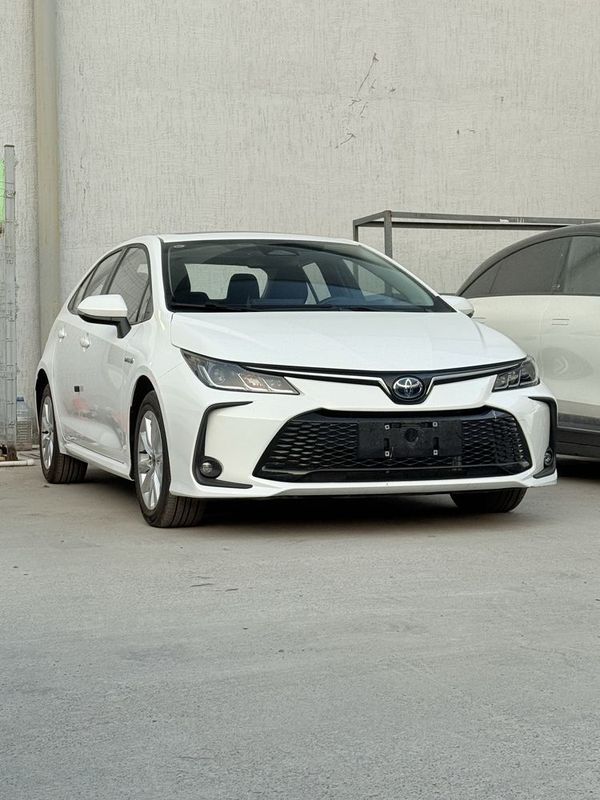 Toyota Corolla Hybrid Фулл Готов к Нотариусу Toyota Corolla Hybrid Фулл Готов к Нотариусу
