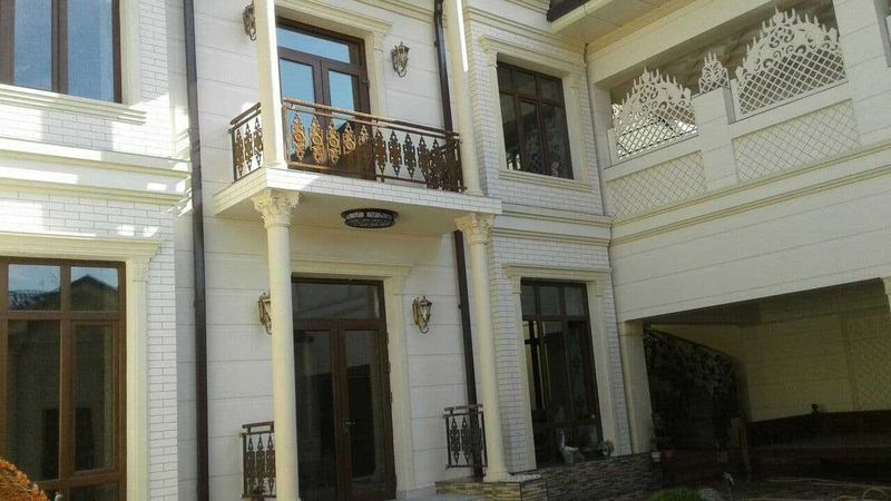 Сдается в аренду евро-дом Глинка Гаи 4,5 соток, 3 уровня, 7 комнат.