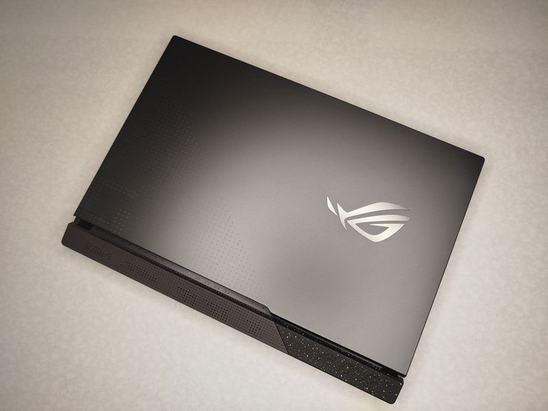 Топовый игровой ноутбук Asus ROG Strix G713, 17 дюймовый экран 360Гц Топовый игровой ноутбук Asus ROG Strix G713, 17 дюймовый экран 360Гц