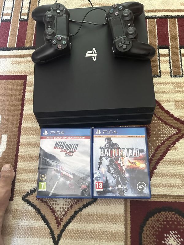 PS 4 Pro б/у но в отличном состоянии PS 4 Pro б/у но в отличном состоянии