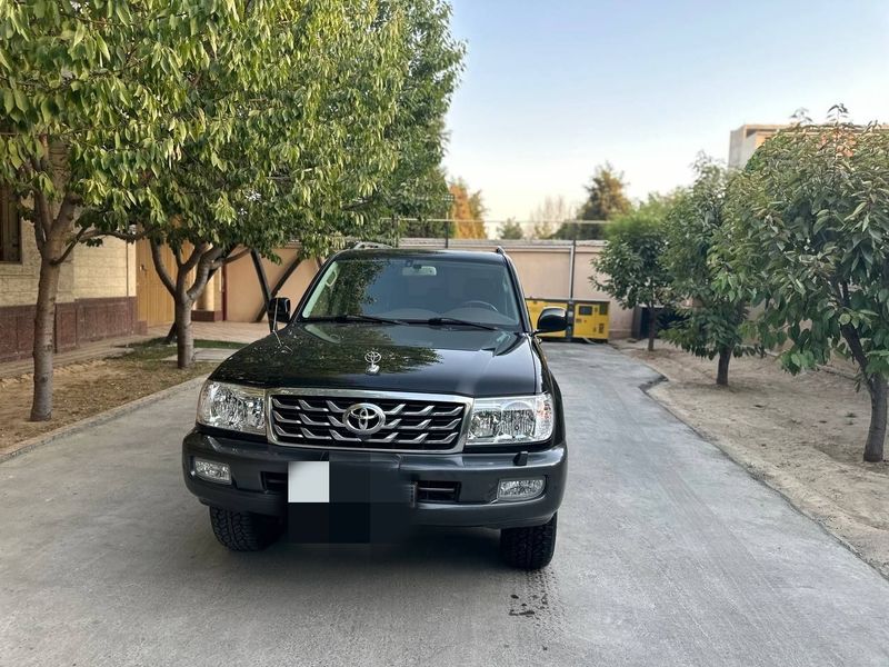 Продается Toyota Land Cruiser 100 Продается Toyota Land Cruiser 100