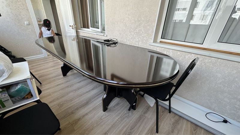 Стол для гостинной Стол для гостинной