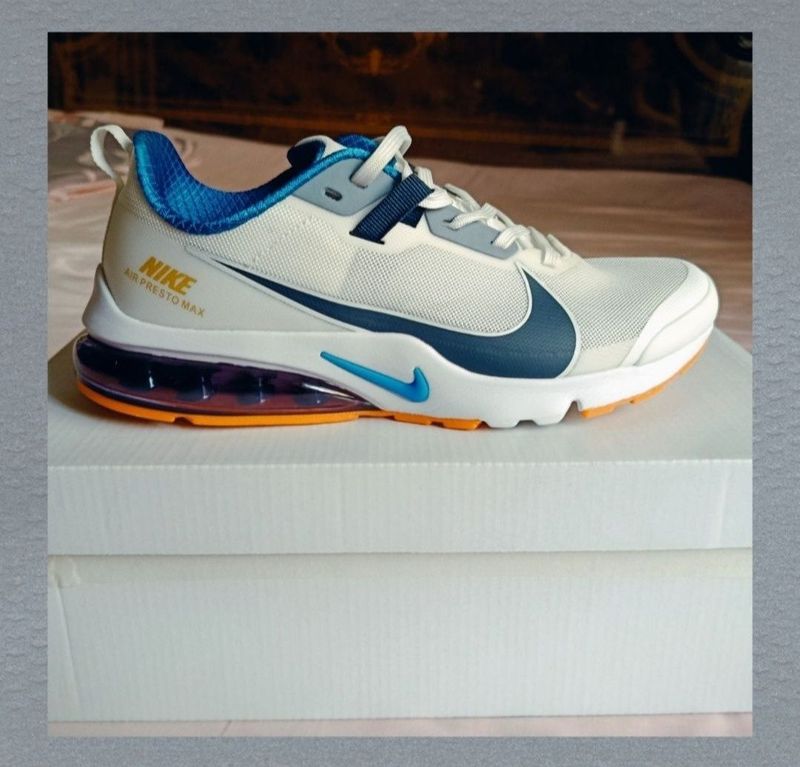 Krasofka Nike sotiladi Krasofka Nike sotiladi