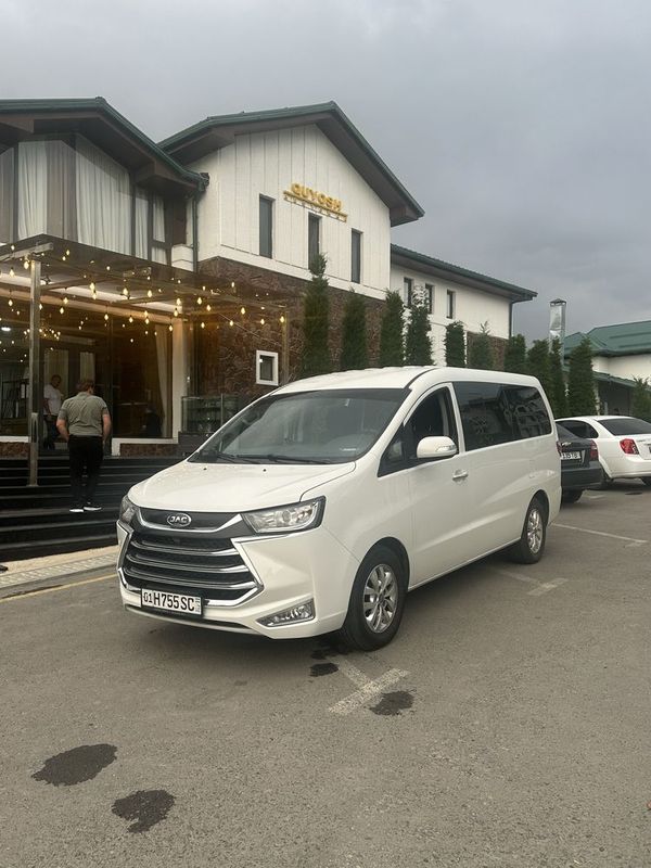 JAC M4 автомат ок ранг Белый