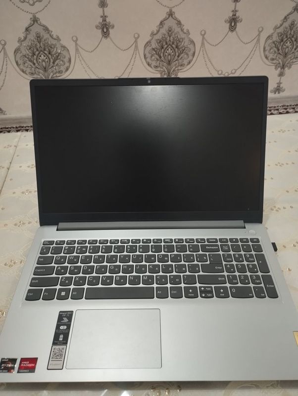 Nootbook Lenova (9 oy ishlatilgan) Nootbook Lenova (9 oy ishlatilgan)