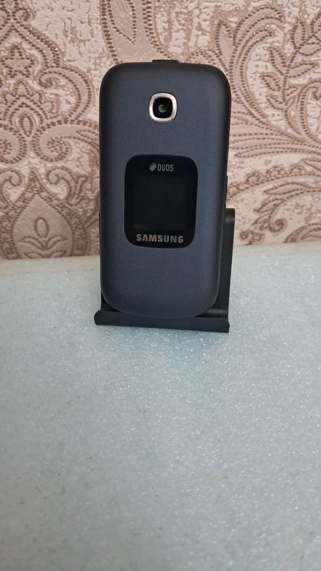 Samsung gusto sotiladi 2ta Sim kartali
