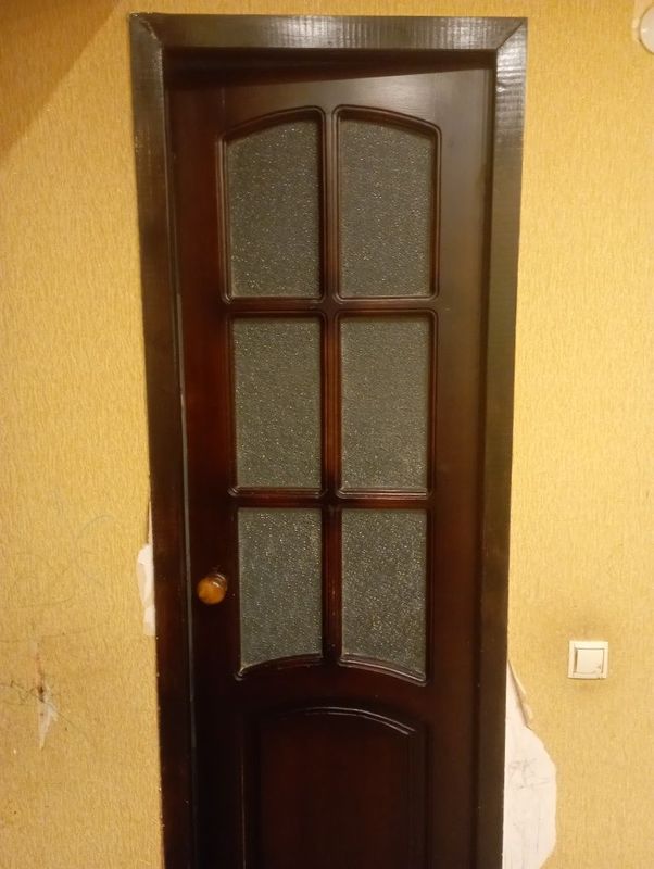 Деревянные двери б/у Деревянные двери б/у