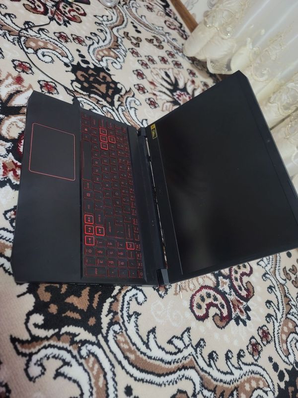 Acer nitro 5 2021 yil olingan o'yin noutbuki