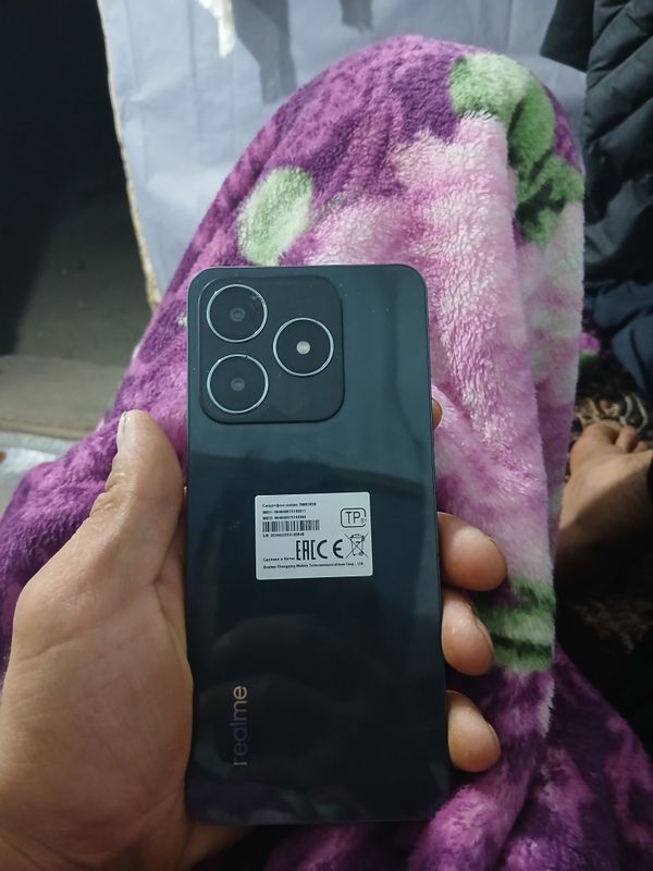 Realmi c61