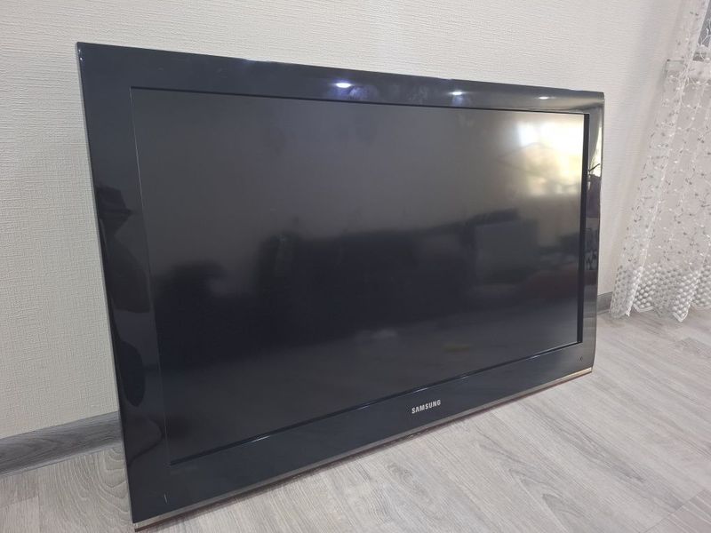 Продаётся телевизор Samsung . Продаётся телевизор Samsung .