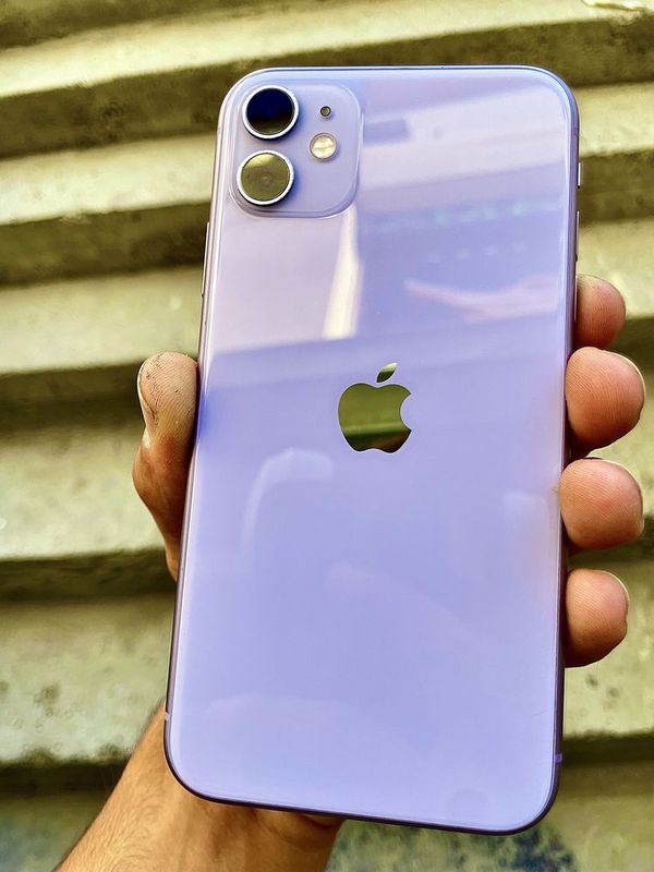 Iphone 11 pruple